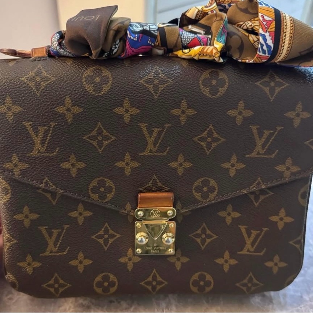 Louis Vuitton Monogram Pochette Métis Bag